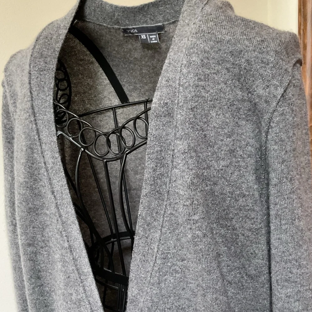 Vince V Neck boyfriend cashmere Cardigan, Grey, XS - Picture 4 of 8